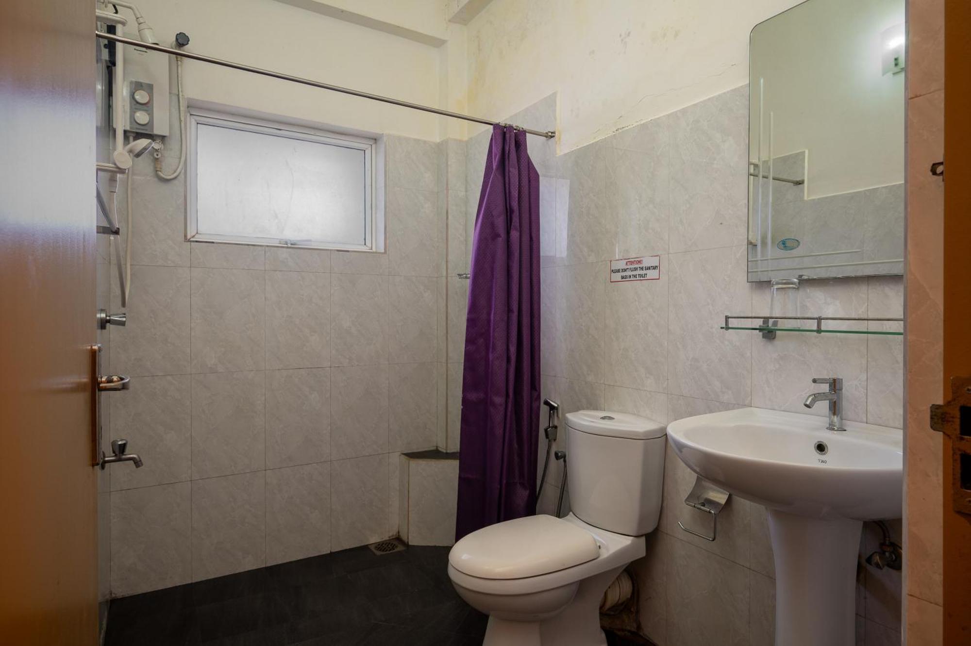 Hotel Oviya Vavuniya Zewnętrze zdjęcie