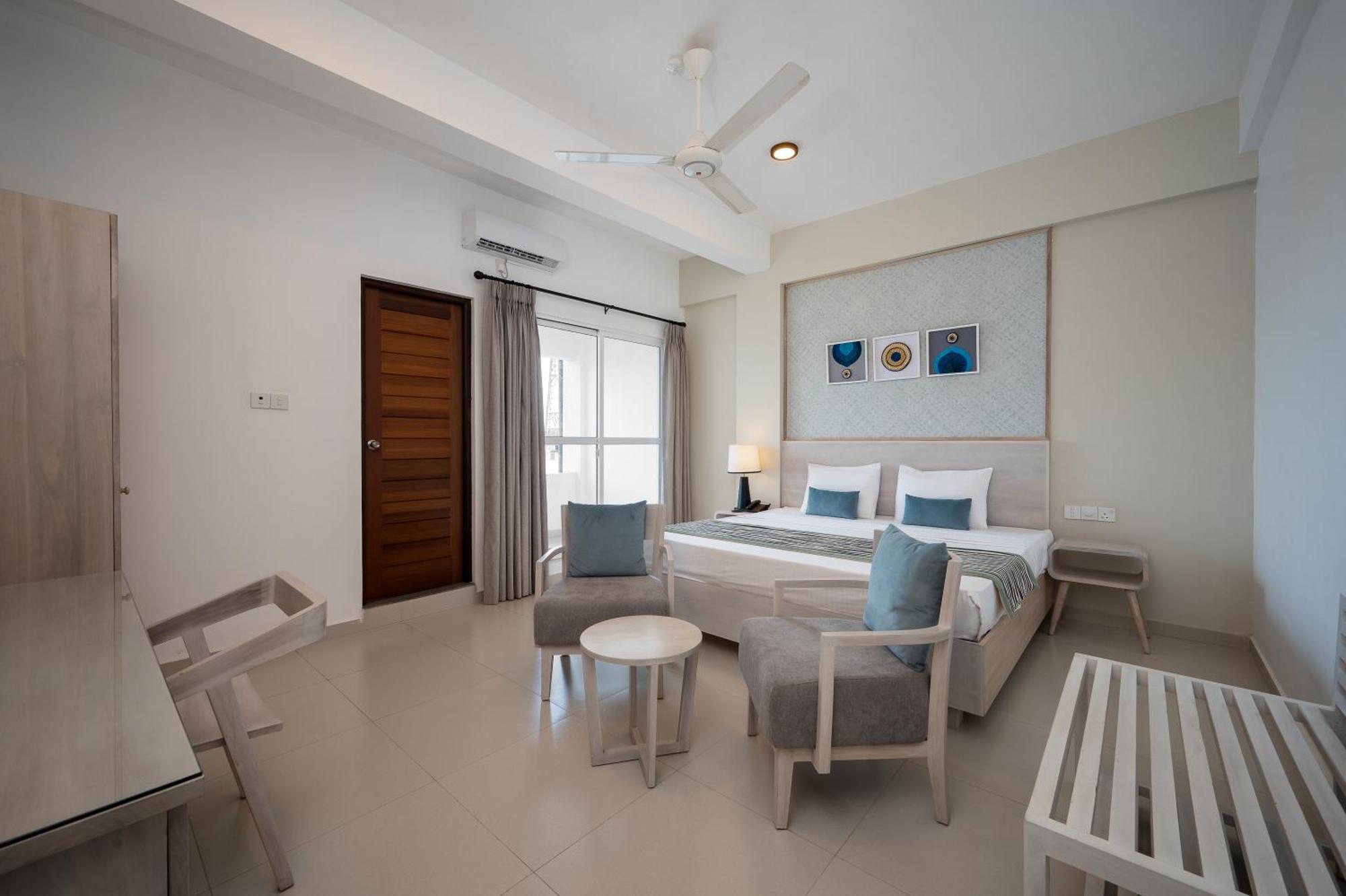 Hotel Oviya Vavuniya Zewnętrze zdjęcie