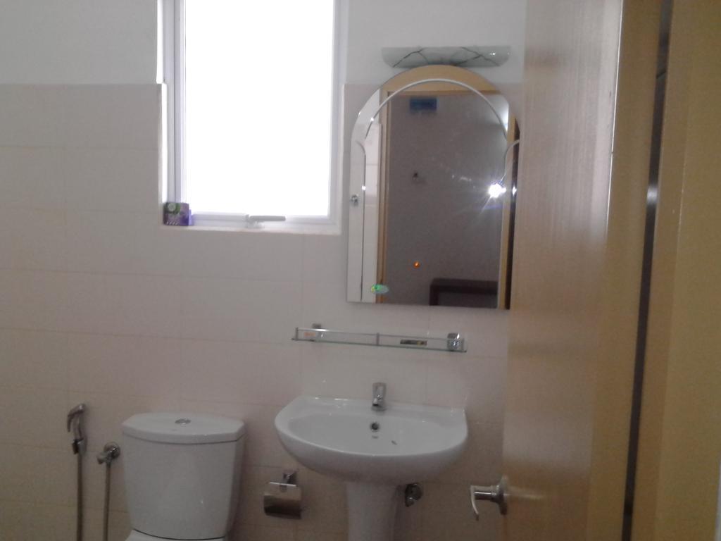 Hotel Oviya Vavuniya Zewnętrze zdjęcie